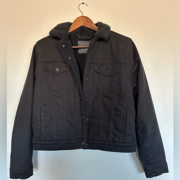 Levi’s original Sherpa Trucker Jacket - Picture 1 of 4